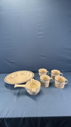 ASSORTED LOT ROYAL DOULTON UPLAND PATTERN DISHES