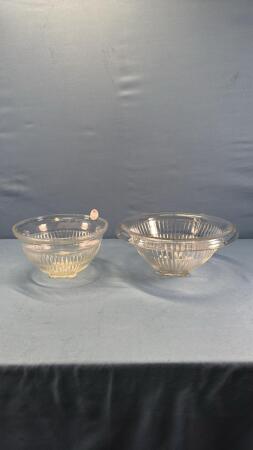 (2) VINTAGE RIBBED MIXING BOWLS