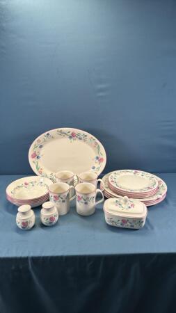 SET OF (4) ROYAL DOULTON "AMADEUS" DISHES
