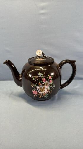 LARGE TEA POT