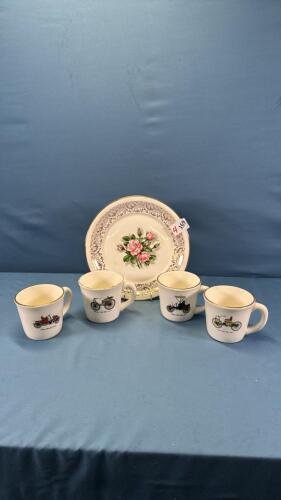 TUDOR ROSE PATTERN PLATE WITH GOLD BORDER