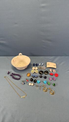 BOWL WITH ASSORTMENT OF CLIP ON EARRINGS