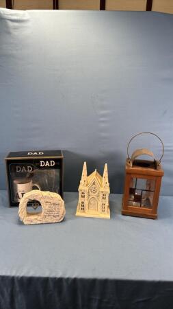 ASSORTED D&Eacute;COR LOT