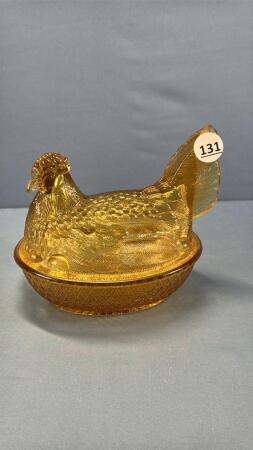 GLASS AMBER COVERED HEN ON THE NEST