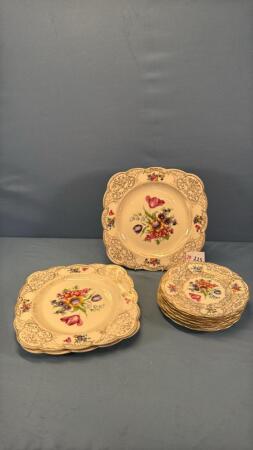 QUANTITY OF ROYAL BAYREUTH PLATES
