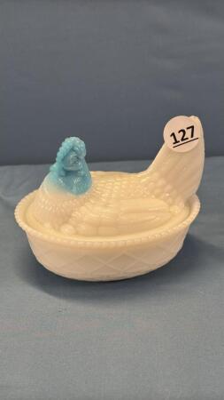 MILK GLASS HEN ON THE NEST (2 COLOUR)