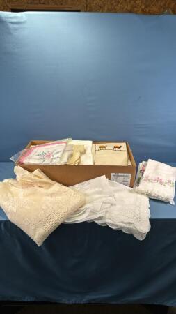 ASSORTMENT OF RUNNERS AND TEA TOWELS ETC