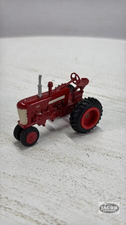 CUSTOM FARMALL 450 NARROW TRACTOR