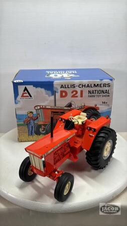 ALLIS-CHALMERS D21 TRACTOR
