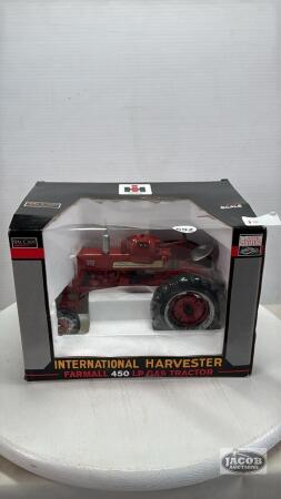 FARMALL 450 LP GAS TRACTOR