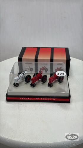 FARMALL "M" SERIES NO 4 TRACTORS SET