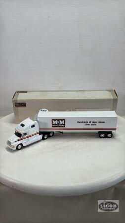M&M MEAT SHOPS FREIGHTLINER C120 SEMI