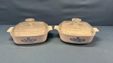 2 Corning Ware 7in Casserole Dishes with Lids