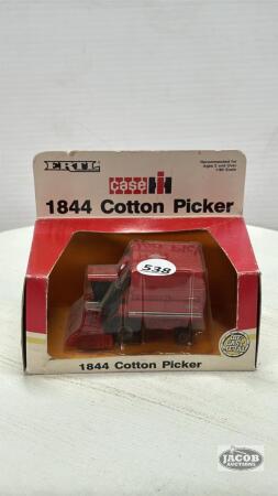 CASE 1844 COTTON PICKER