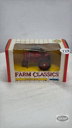 FARMALL M-TA NARROW TRACTOR