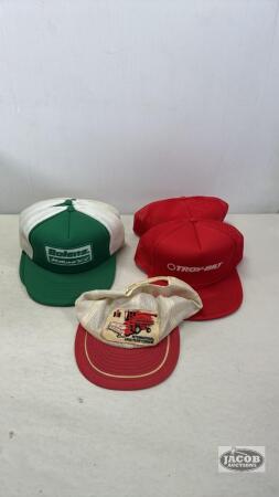 ASSORTMENT OF 6 HATS