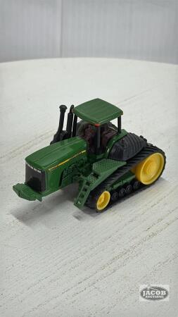 JOHN DEERE 9400T TRACTOR