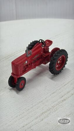 MCCORMICK FARMALL 300 NARROW FRONT TRACTOR