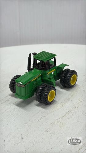 JOHN DEERE 8850 ARTICULATED TRACTOR WITH DUALS