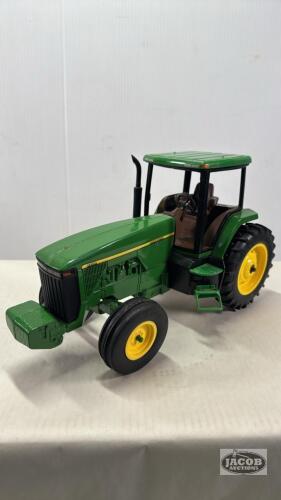JOHN DEERE 8200 TRACTOR