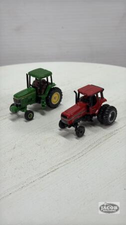JOHN DEERE 70 SERIES & INTERNATIONAL 7120 W/DUALS