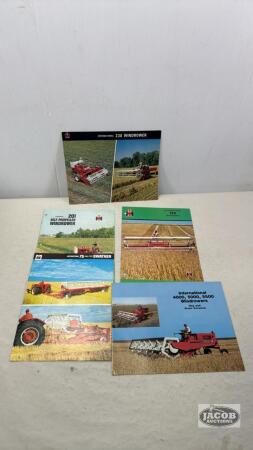 ASSORTED INTERNATIONAL BROCHURE LOT