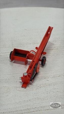 CUSTOM CASE SQUARE BALER