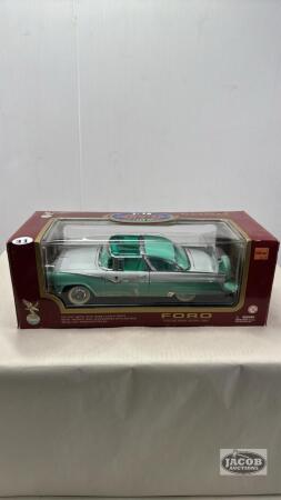 1955 FORD FAIRLANE CROWN VICTORIA