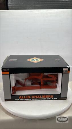 ALLIS-CHALMERS K DIESEL CRAWLER W/BLADE