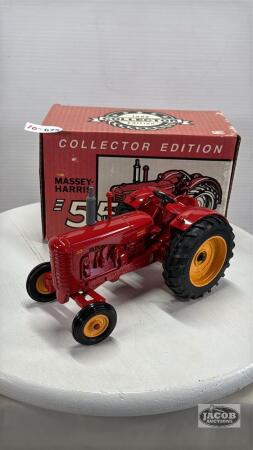 MASSEY HARRIS 55 TRACTOR