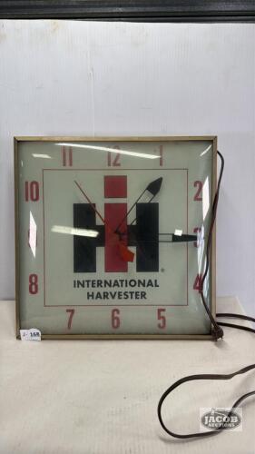 INTERNATIONAL HARVESTER DEALER CLOCK