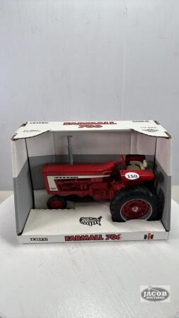 FARMALL 706 DIESEL NARROW FRONT TRACTOR