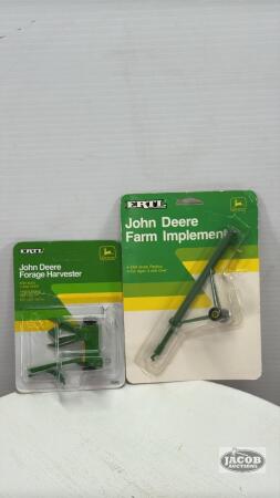 JOHN DEERE FORAGE HARVESTER & JOHN DEERE AUGER