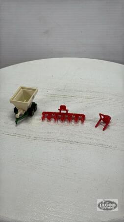 1/64 IMPLEMENT LOT