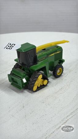 CUSTOM JOHN DEERE 6910 HARVESTER ON TRACKS