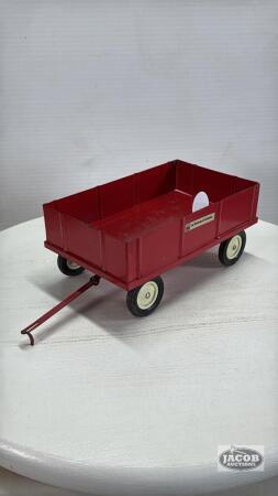 INTERNATIONAL BARGE WAGON