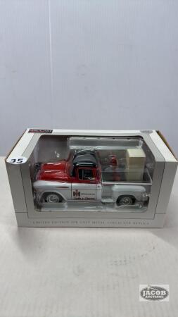 INTERNATIONAL REFRIGERATION 1957 CHEVY STEPSIDE