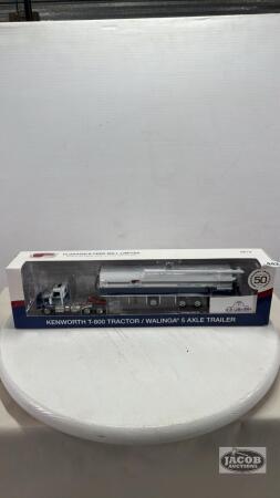 FLORADALE FEEDS KENWORTH T-800 W/ WALINGA SEMI