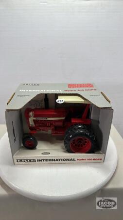 INTERNATIONAL HYDRO 100 ROPS TRACTOR W/DUALS