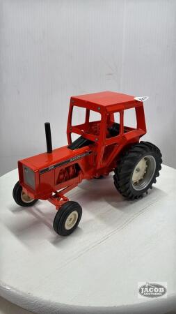 ALLIS-CHALMERS 200 TRACTOR