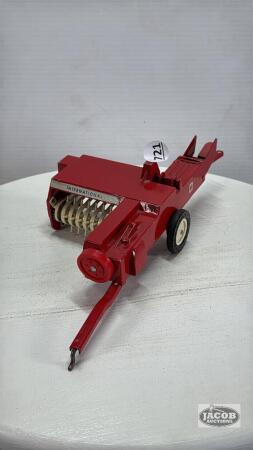 INTERNATIONAL BALER