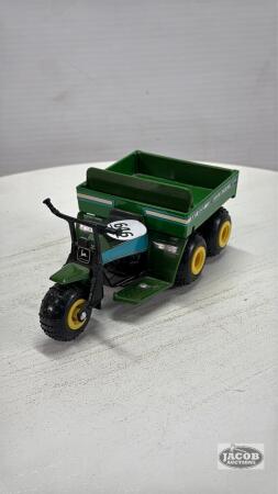 JOHN DEERE AMT 600 5 WHEEL GATOR