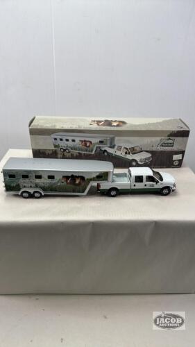 MOUNTAIN RIDGE RANCH FORD F250 WITH HORSE TRAILER