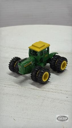 CUSTOM JOHN DEERE 7520 DIESEL ARTICULATE TRACTOR