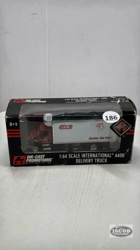ERB INTERNATIONAL 4400 STRAIGHT TRUCK
