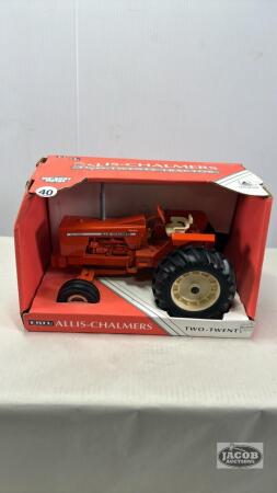 ALLIS CHALMERS TWO-20 TRACTOR