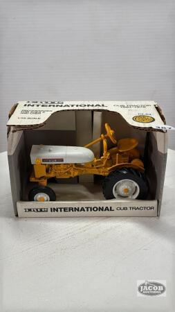 INTERNATIONAL CUB TRACTOR