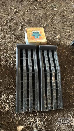 Plastic Vehicle Ramps and Polisher