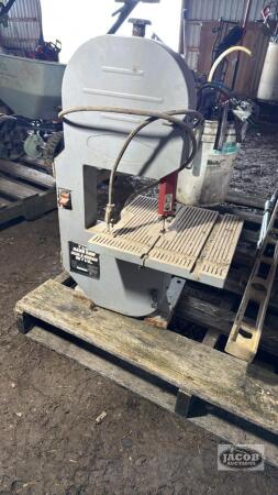 7.5IN Electric Band Saw