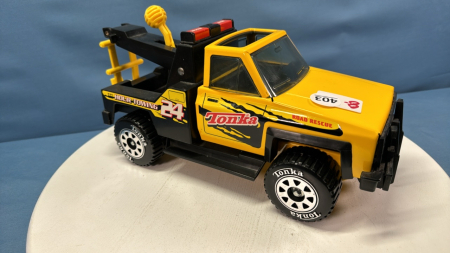 Tonka Tow Truck 12in Long -No Box